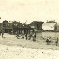 Bathing-near-Town-Wharf-1930s